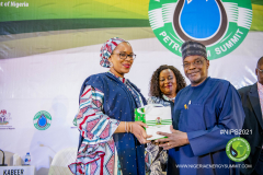 NIPS-2021-DAY-4_PLENARY-SESSIONS-176