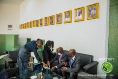 NIPS-2021-DAY-4_PLENARY-SESSIONS-235