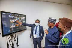 NIPS-2021-DAY-4_PLENARY-SESSIONS-297